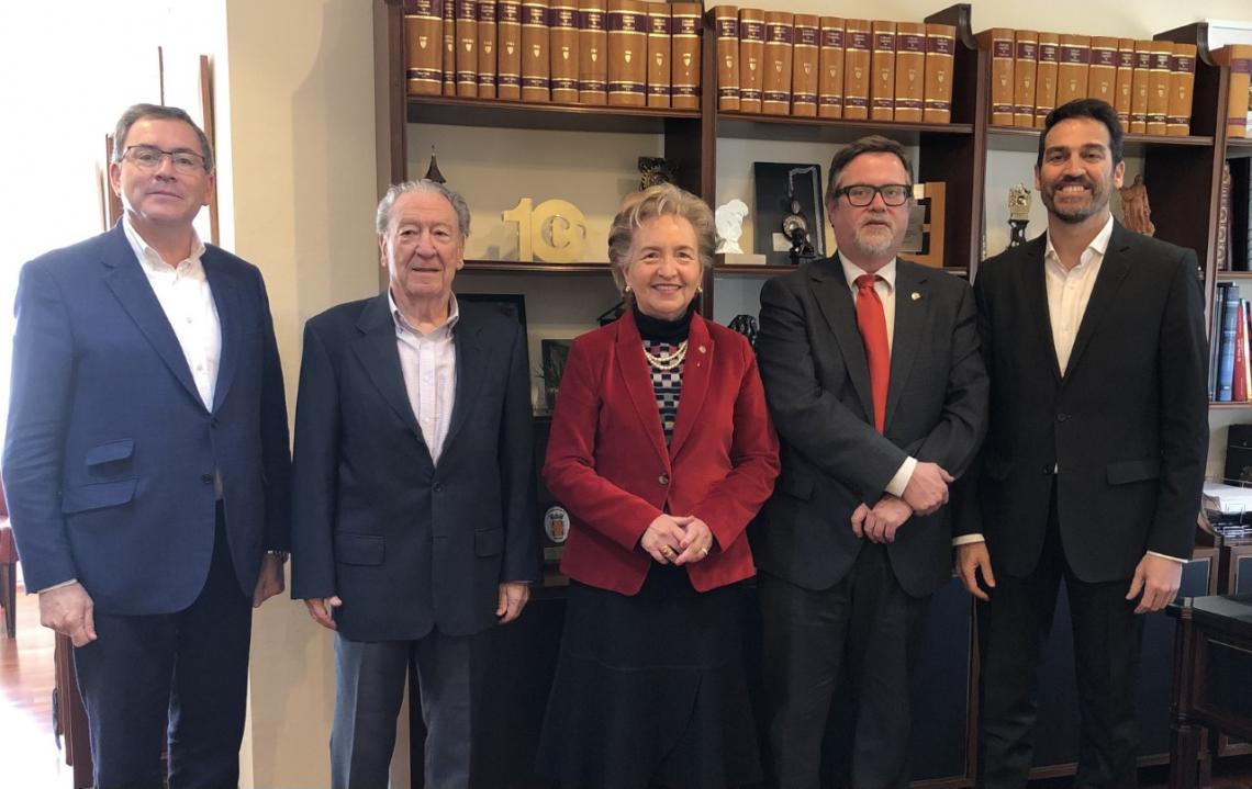 Santiago Castellà, nou subdelegat del Govern, visita la Casa de la Punxa